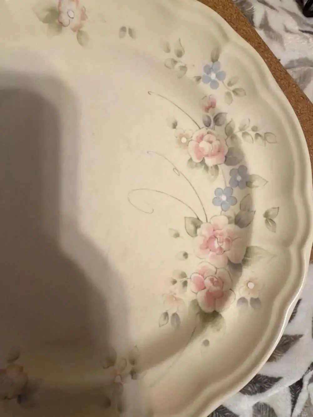 Set of 4 Vintage Pfaltzgraff Tea Rose Stoneware Dinner Plates